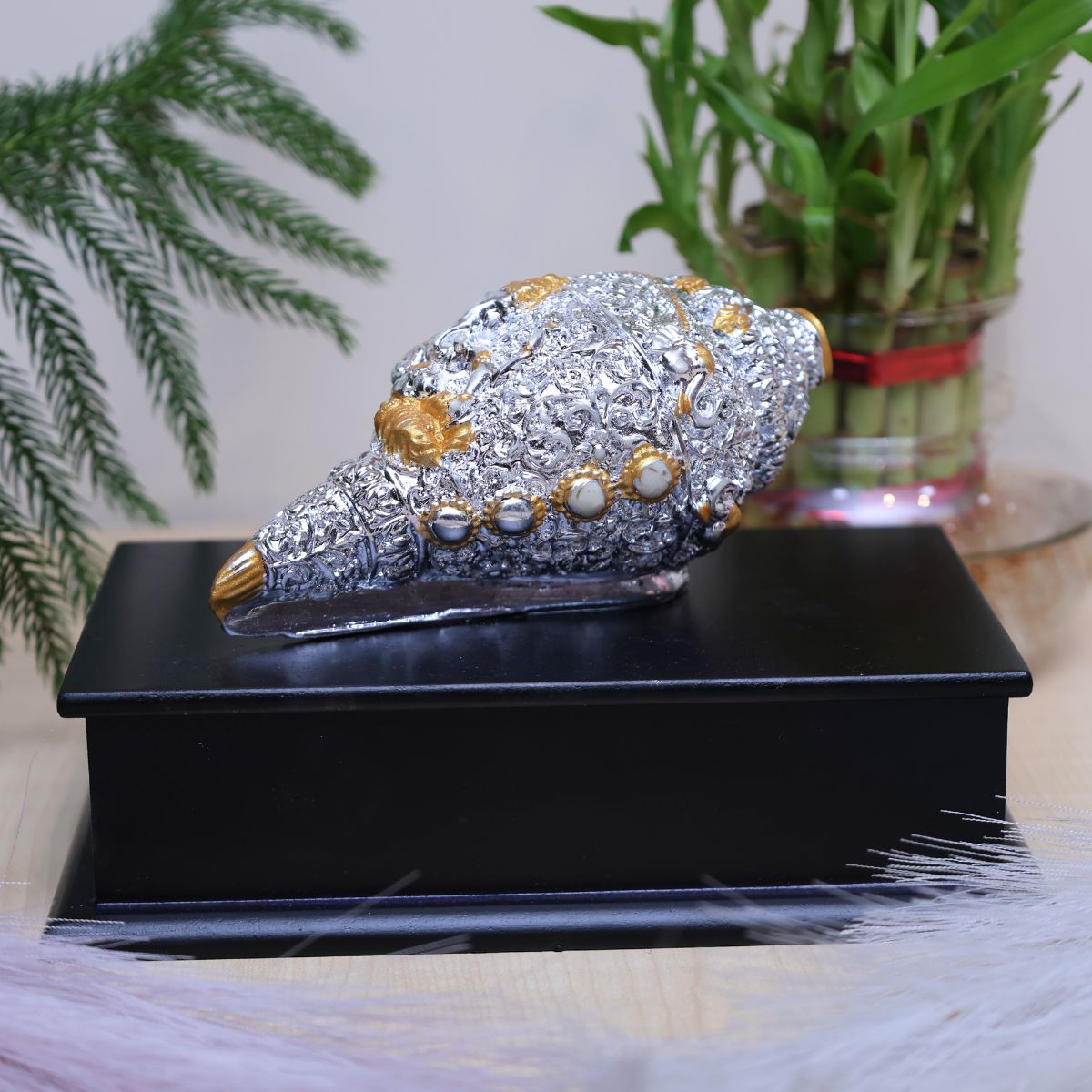 Decorative Designer Conch Shell Showpiece