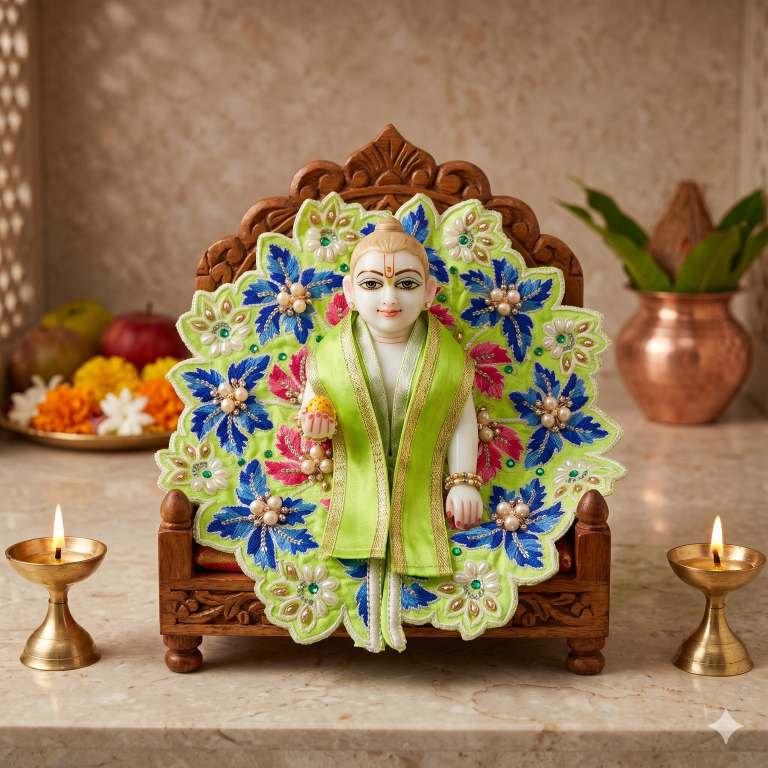 Tiny Shiny Laddu Gopal Poshak Thakur Ji Dress Heavy Designer Dress for Kanha Ji Fancy Dress for Bal Krishna Janmaasthmi Special for Ladoo Gopal Ji (Size-4 And 5)