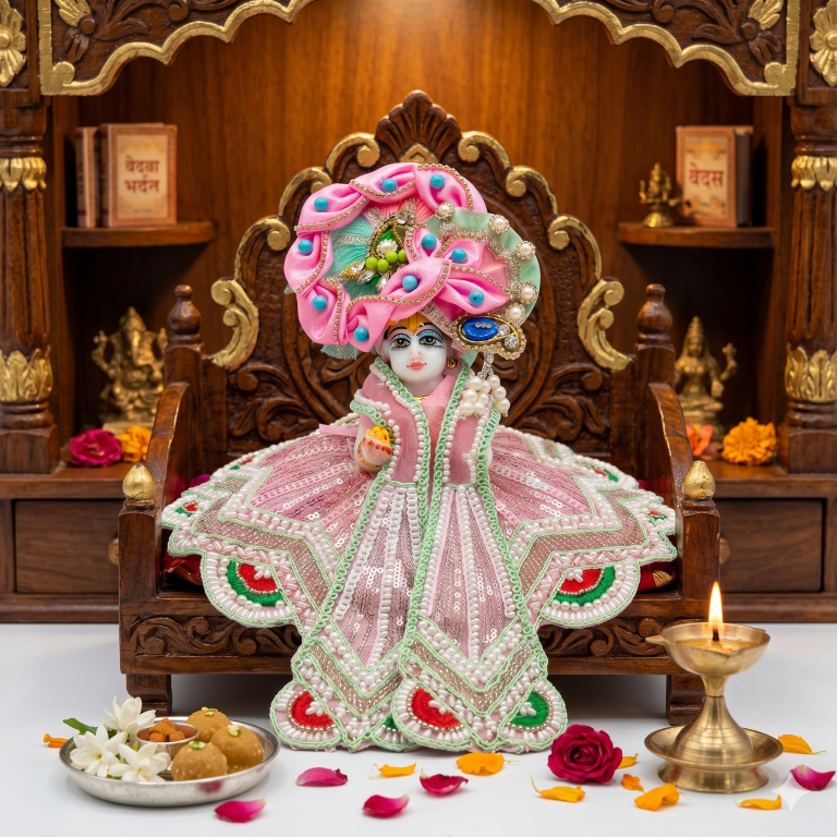 Tiny Shiny Laddu Gopal Poshak Thakur Ji Dress Heavy Designer Dress for Kanha Ji Fancy Dress for Bal Krishna Janmaasthmi Special for Ladoo Gopal Ji (Size-0 to 5)